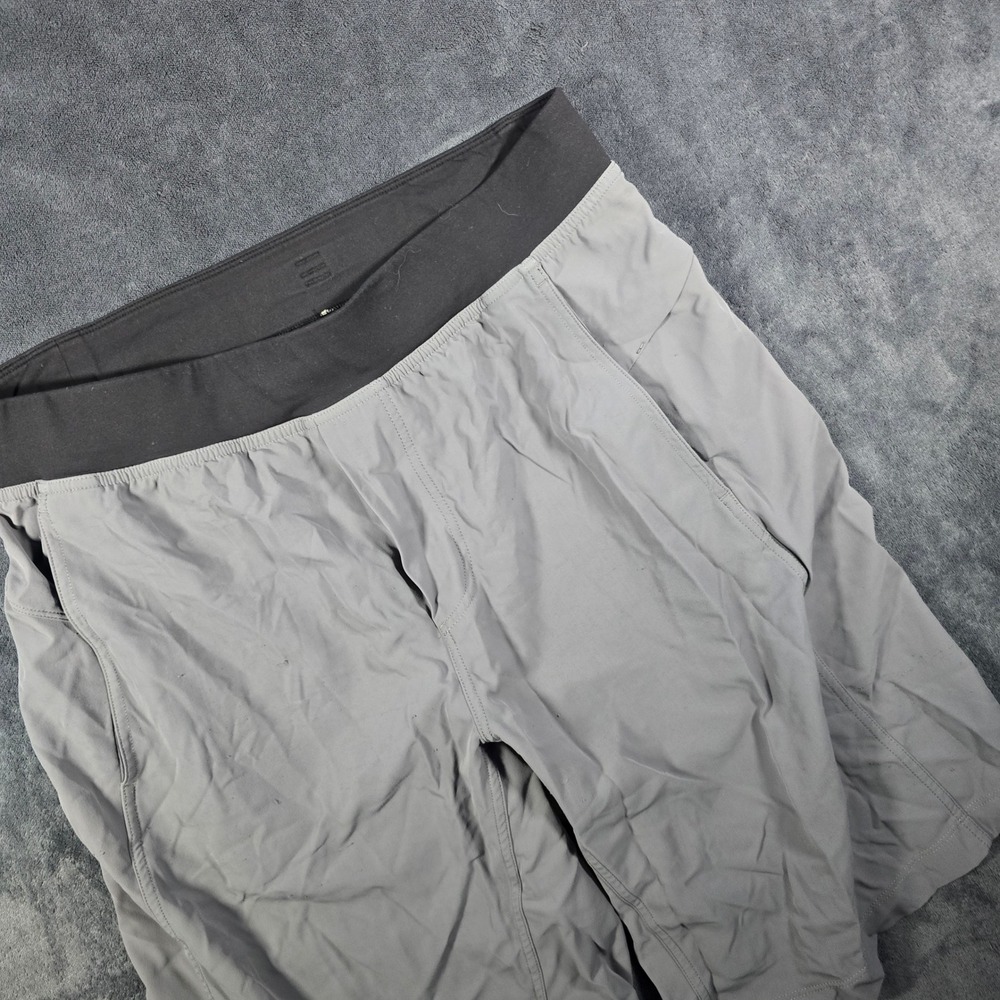 Lululemon Running Shorts Athletic Gym Training Lightweight Gray Mens‎ Size M